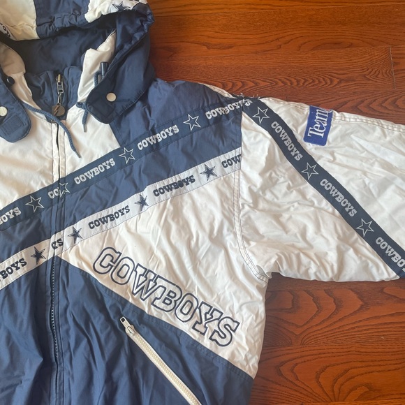 Dallas Cowboys Pro Player Jacket - Picture 2 of 4